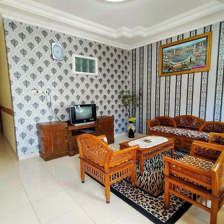 Villa Neza Sarangan Exteriér fotografie