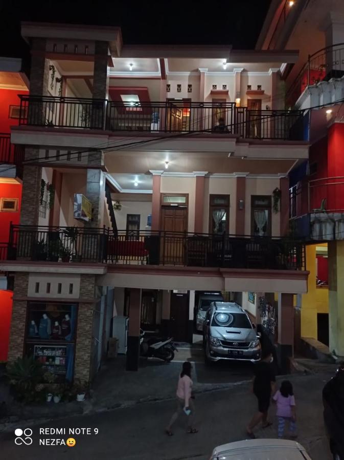 Villa Neza Sarangan Exteriér fotografie